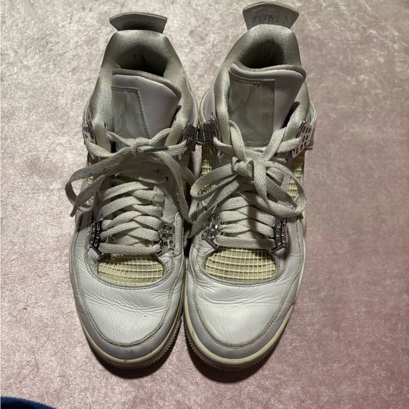 Jordan 4 - Picture 2 of 4